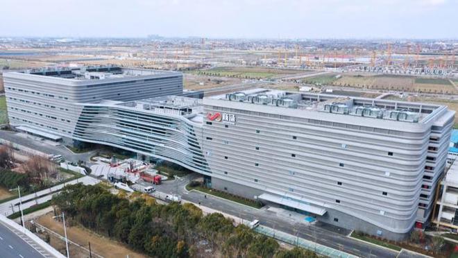 全国首个5A级智算中心在上海诞生,让AI大模型训练更高效便捷